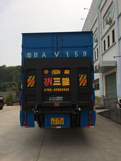 摩托車尾箱底板，實用性與美觀性的完美結(jié)合